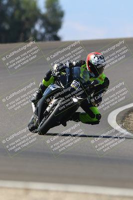 media/Sep-21-2025-TrackDaz (Sun) [[277c75b276]]/C Group/1240pm (Turn 2)/